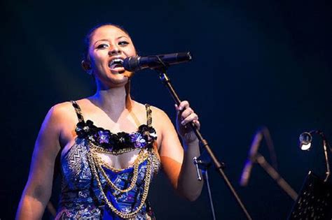 Dira Sugandi’s “Melodic Memories” Concert: An Evening of Indonesian Soulfulness and Unexpected Twists!